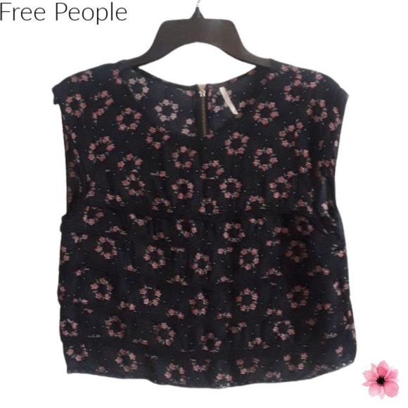 Free People Tops - Free People Floral Print Ruffle Top